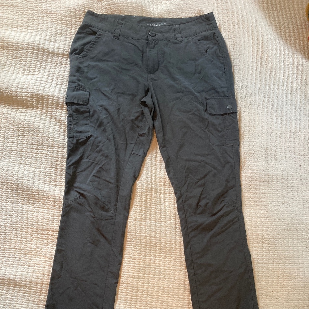 Columbia Gray Omni Shield Advanced Repellency Cargo Pants Pockets Size 6
